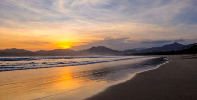 Mengeksplorasi Pantai Banyuwangi