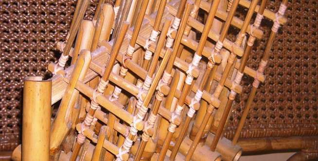 Belajar Musik Tradisional di Saung Angklung Mang Udjo