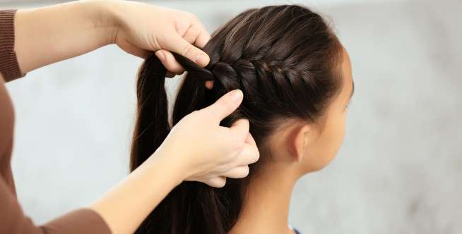 Cara Mengikat Rambut French Braid
