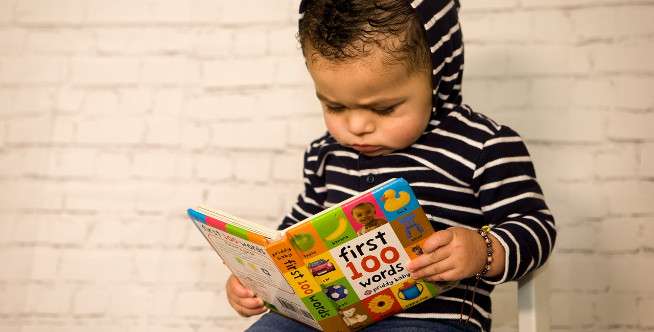 Manfaat Baca Buku untuk Bayi