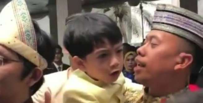 Lihat Videonya