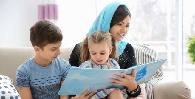 Minta anak membuat cerita sendiri