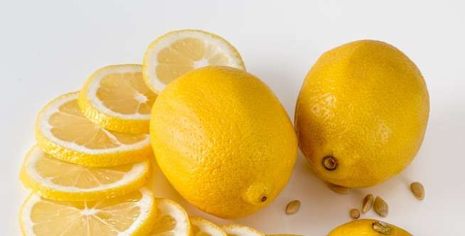 Cara Mengatasi Gigitan Nyamuk pada Bayi dengan Cuka Apel dan Lemon