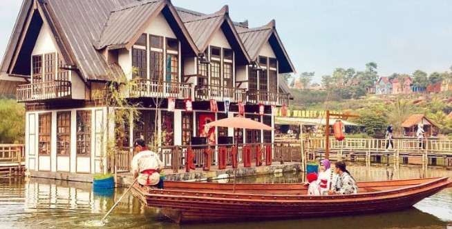 Floating Market