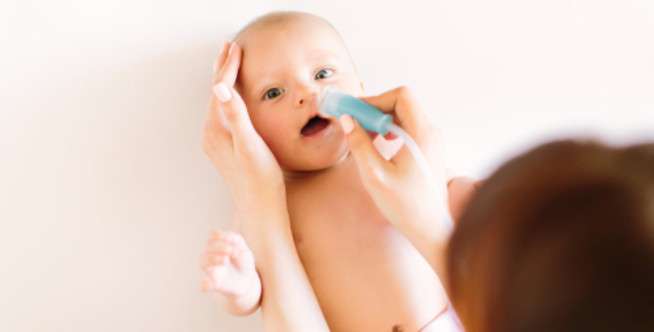 Cara Mengatasi Demam dan Pilek dengan Penyedot Ingus