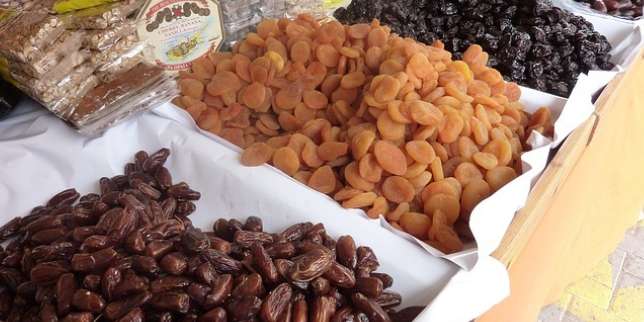 Buah Kering dan Kacang yang Bagus Dikonsumsi