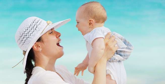 Cara Merawat Bayi Usia 7-12 Bulan