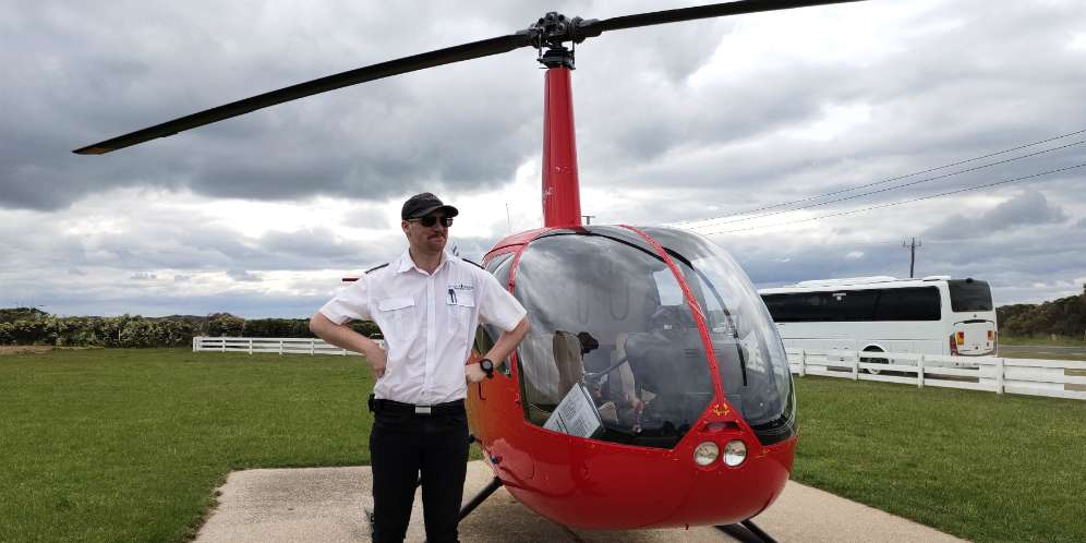 Berwisata Seru dengan Helikopter