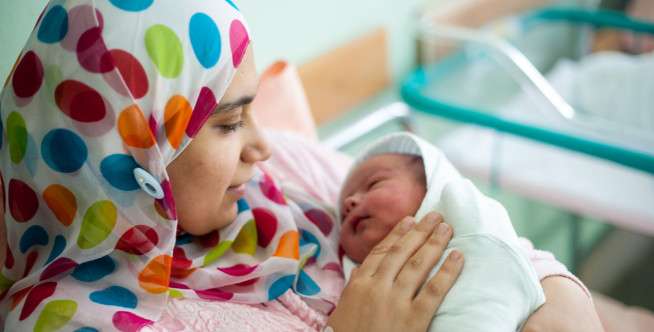 Cara Mengatasi Insomsia Pasca Melahirkan dengan Pola Tidur Baru