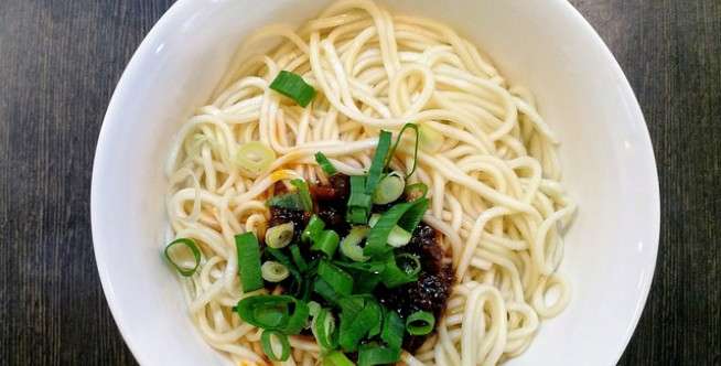 Mie Tradisional