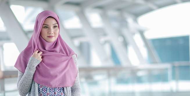 Perilaku Unik Wisatawan Muslimah saat Solo Traveling