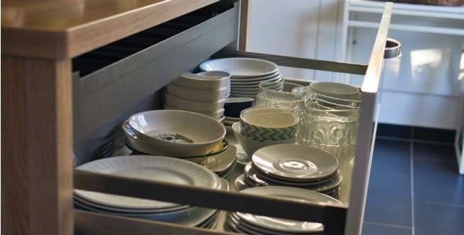 Catat, Area Penyimpanan Piring Terbaik di Dapur