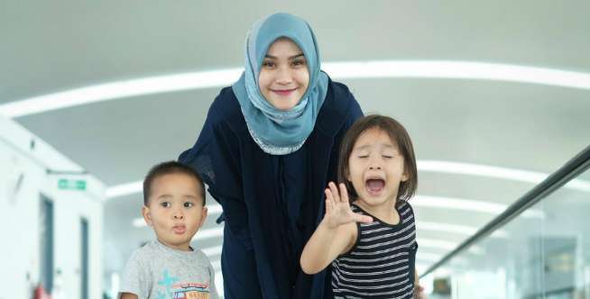Paniknya Zaskia Mecca Lihat Alis Sang Putri Tercukur Habis