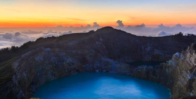 Wisata Gunung Kelimutu