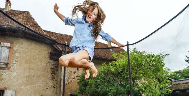 Panduan Aman Main Trampolin