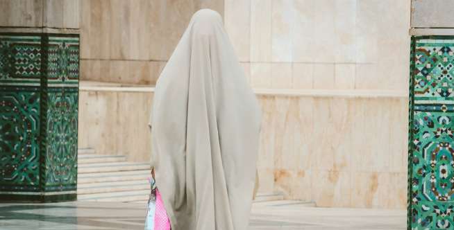 Baju Rasul untuk Kain Kafan Fathimah