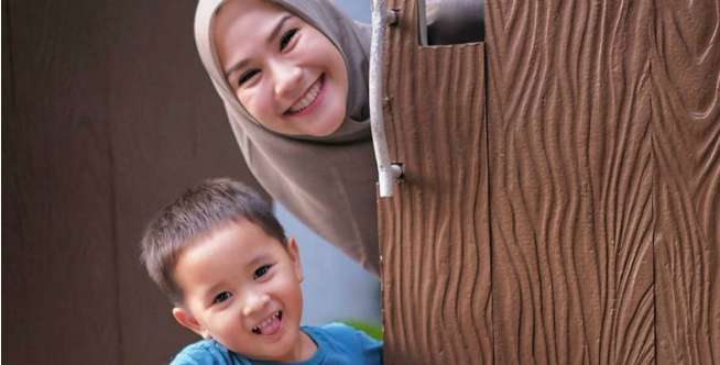 Pengalaman Zaskia Mecca Punya 3 Anak Pengidap Asma