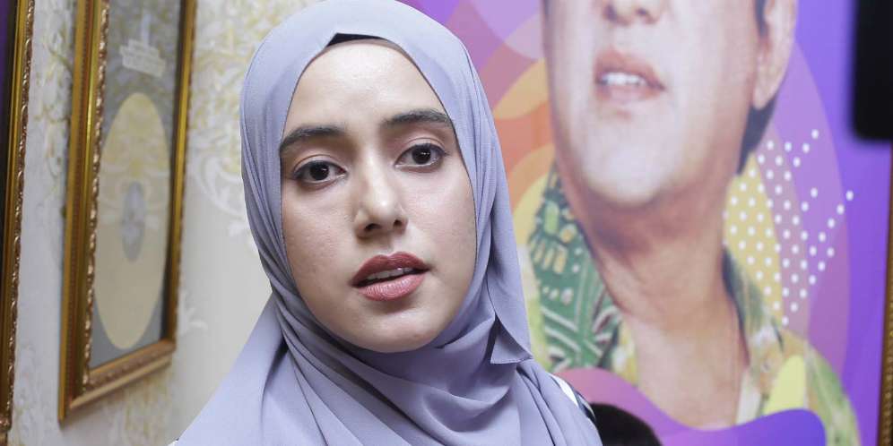 Padu Padan Rok Plisket Playful Fairuz A Rafiq
