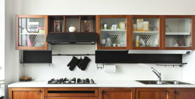 Jangan Simpan 3 Benda Ini di Kabinet Dapur