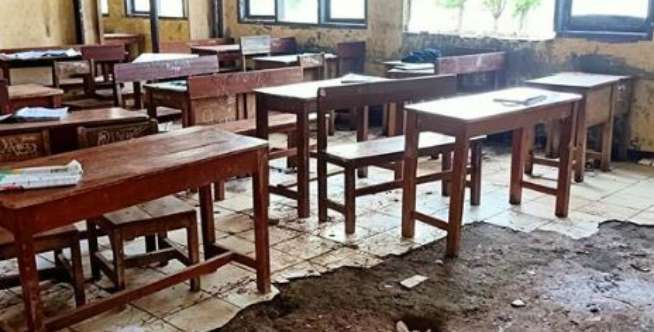 'Tolong Perbaiki Sekolah Saya'