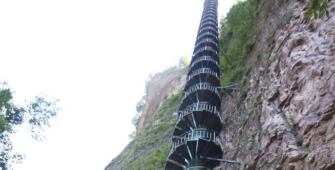 Spiralling Beanstalk, Pegunungan Taihang, China