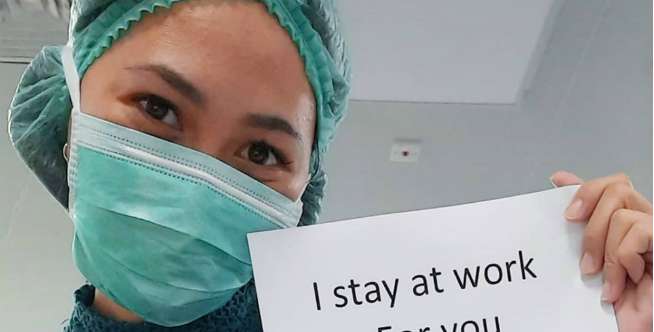 Salut! Suster RS Rujukan Covid19 Tetap Beri ASI Saat Diisolasi