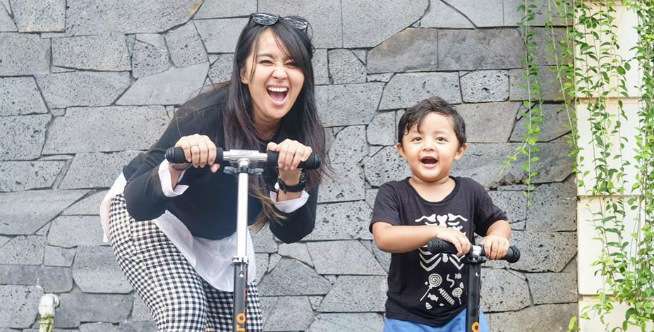 Lihat Video Raja dan Chua
