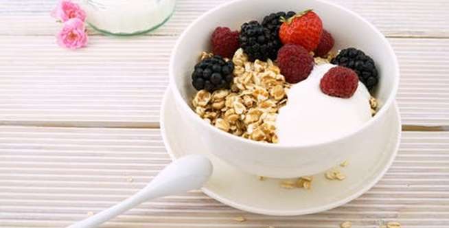 Oatmeal dengan buah
