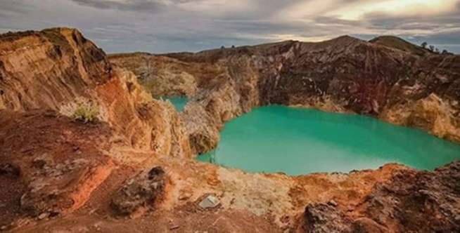 Taman Nasional Kelimutu