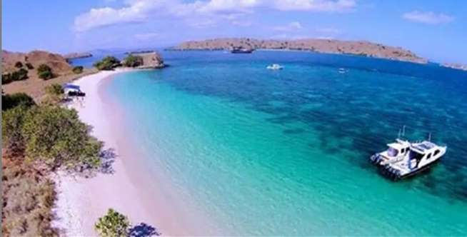 Pantai Pink Labuan Bajo
