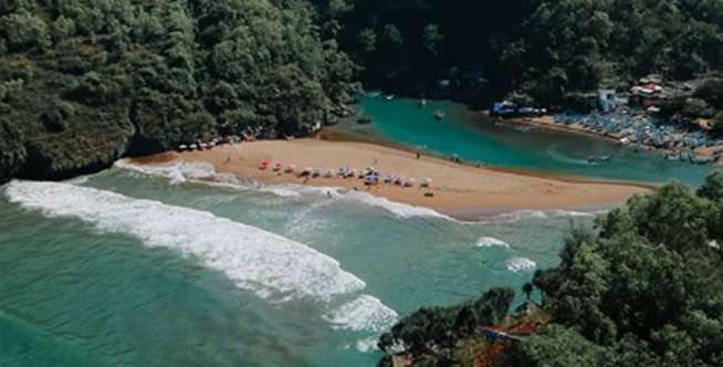 Pantai Baron
