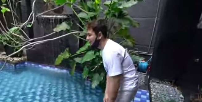 Lihat Video Rumah Bujangan Raffi