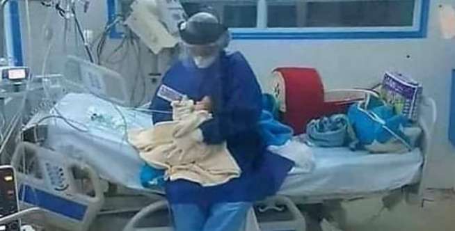 Momen Menyentuh Dokter Susui Bayi 2 Bulan Pasien Covid-19