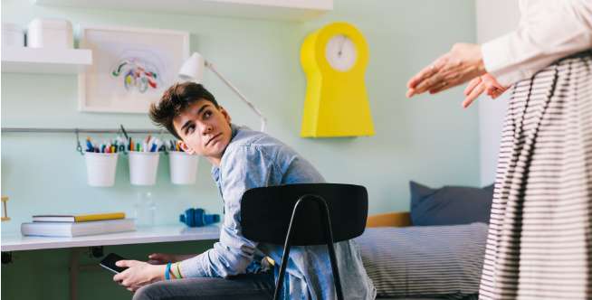 2. Membereskan Kamar Anak