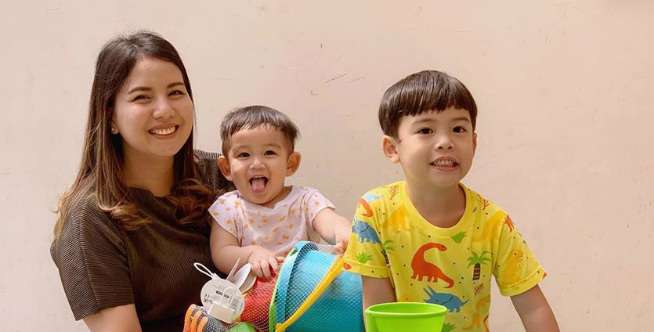 Curhat Tya Ariestya Pernah 6 Kali Ganti Babysitter