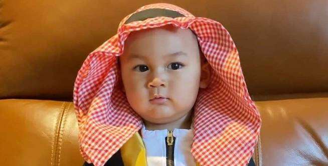 Pose Gemas Kiano Wong ala Syekh, Bikin Banjir Doa