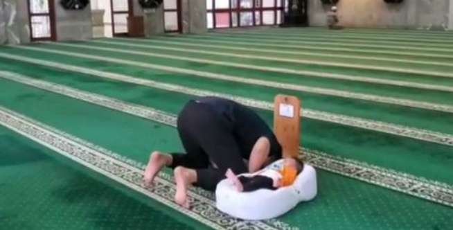 Lihat Video Baim Ajak Kiano ke Masjid