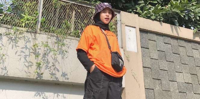 1. Gaya Gaul