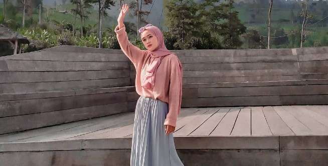 3. Gaya Elegan