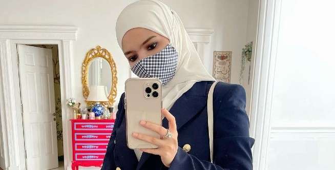Blazer Banyak Kancing