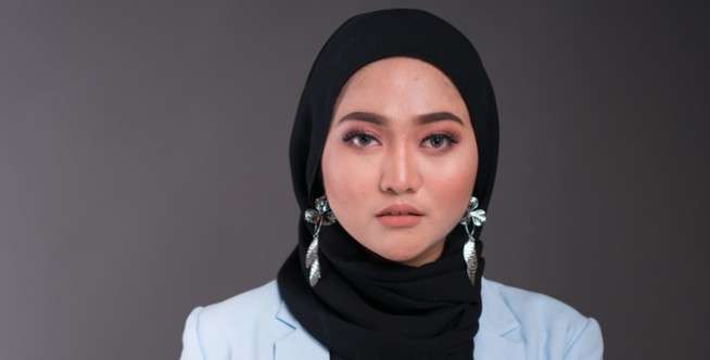 Semi formal dengan active wear