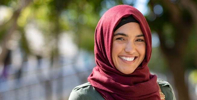 4. Hijab Unik