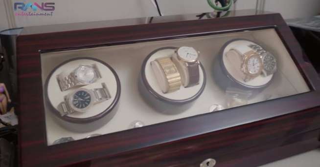 Kotak Khusus untuk Menyimpan Koleksi Jam Tangan