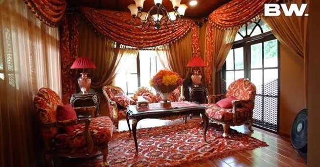Selain Warna Hijau, Ada Ruangan Bernuansa Merah