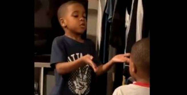 Viral, Video Bocah 6 Tahun Tenangkan Adiknya yang Mengamuk