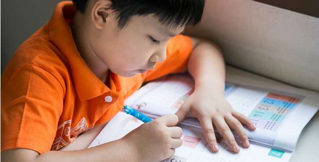 Ini Alasan Anak Cenderung Tak Nyaman Belajar dengan Orangtua