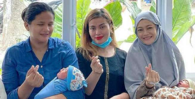 Dandan di tengah persalinan dan berdansa