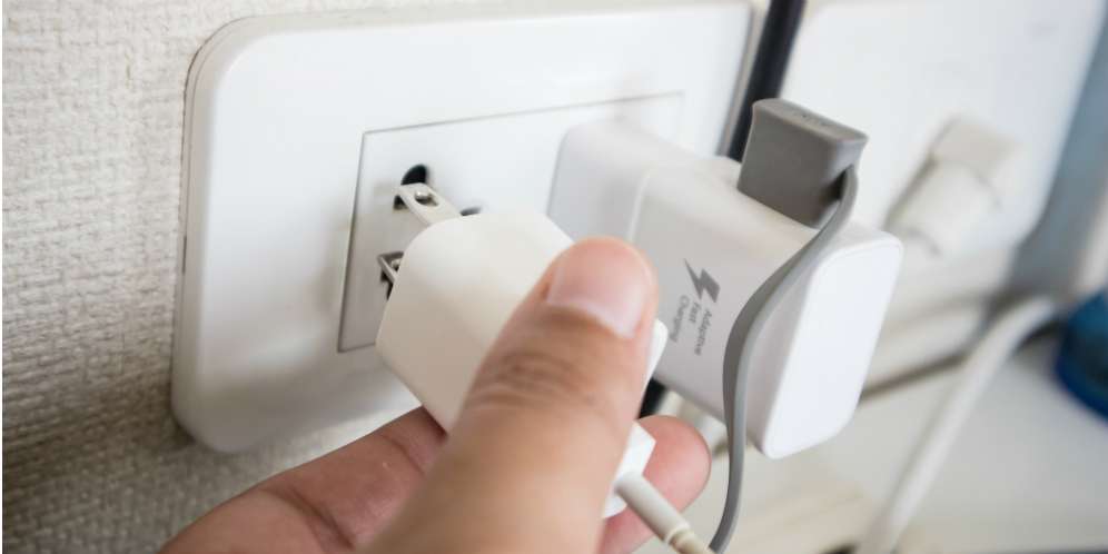 Demi Keamanan, Cek Rutin Kabel yang Menempel di Furnitur
