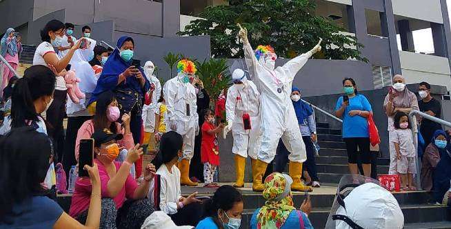 Tim Penuh Dedikasi