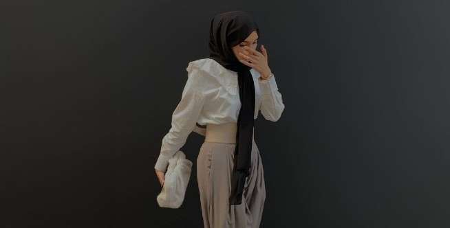 Paduan Blouse Putih dan Celana Kulot